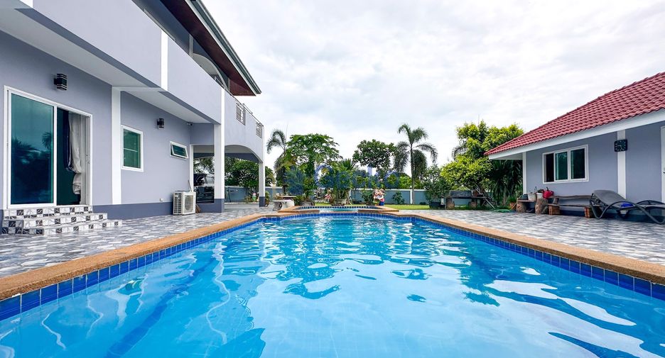 Haus zum Kauf mit 5 Zimmer in Sattahip, Chonburi