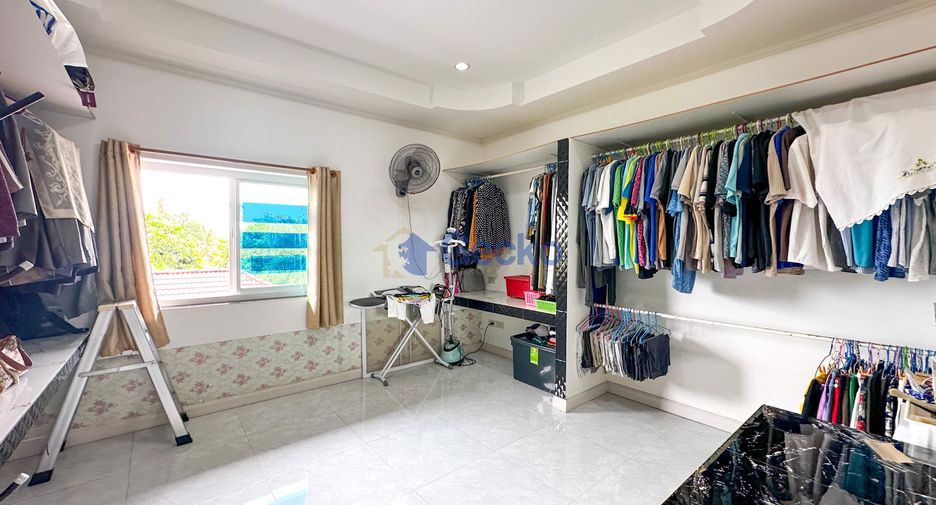 Haus zum Kauf mit 5 Zimmer in Sattahip, Chonburi