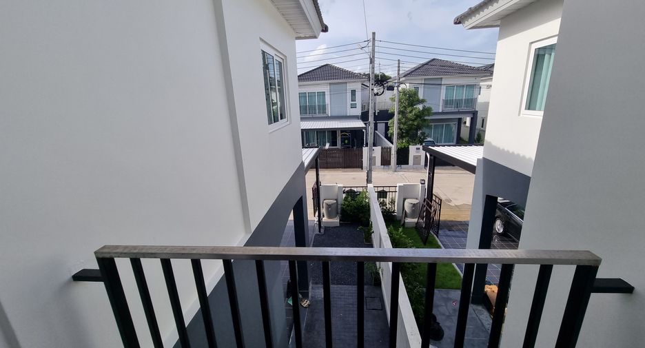 Casa adosada en venta y en alquiler de 3 habitaciones en Mueang Phuket, Phuket