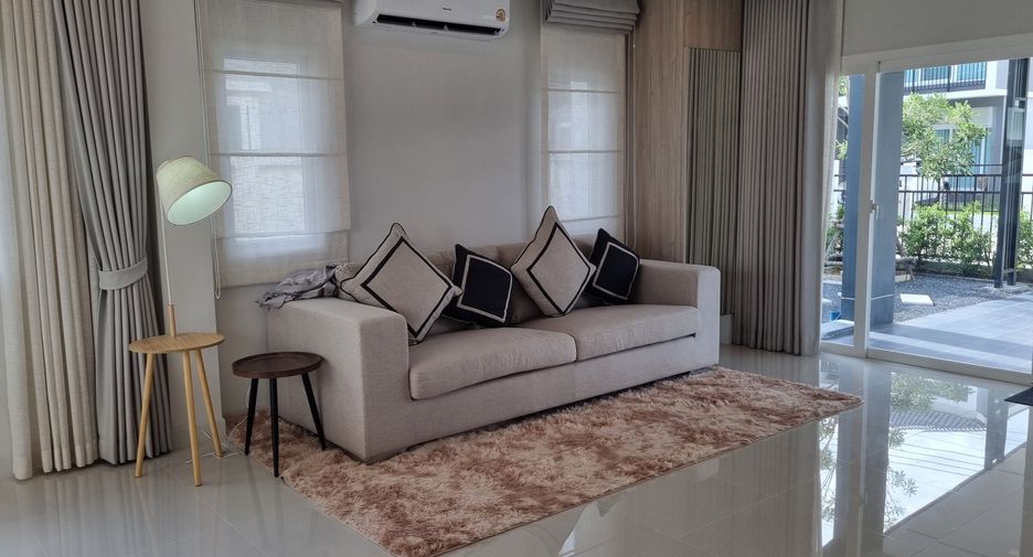 Casa adosada en venta y en alquiler de 3 habitaciones en Mueang Phuket, Phuket