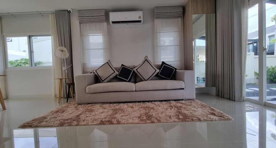 Casa adosada en venta y en alquiler de 3 habitaciones en Mueang Phuket, Phuket
