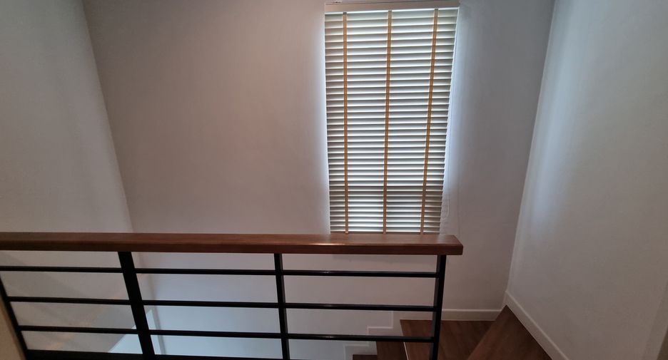 Casa adosada en venta y en alquiler de 3 habitaciones en Mueang Phuket, Phuket
