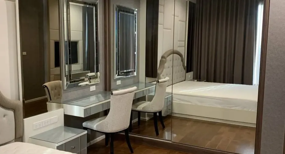 Condo en alquiler de 2 habitaciones en Bang Kho Laem, Bangkok