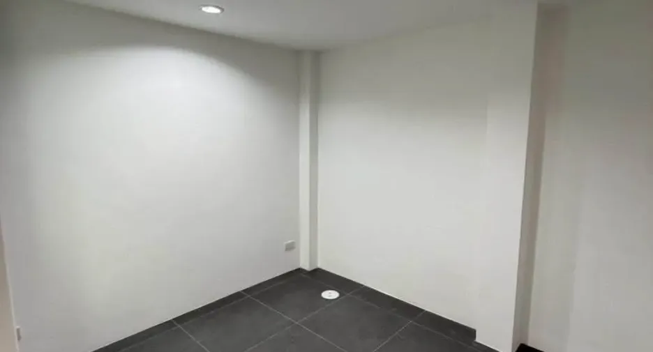 Reihenhaus zum Kauf mit 4 Zimmer in Watthana, Bangkok