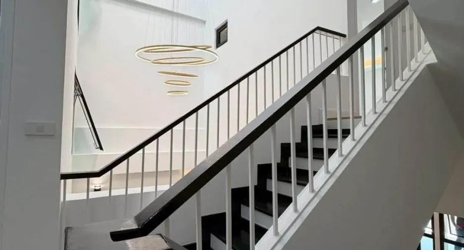 Reihenhaus zum Kauf mit 4 Zimmer in Watthana, Bangkok