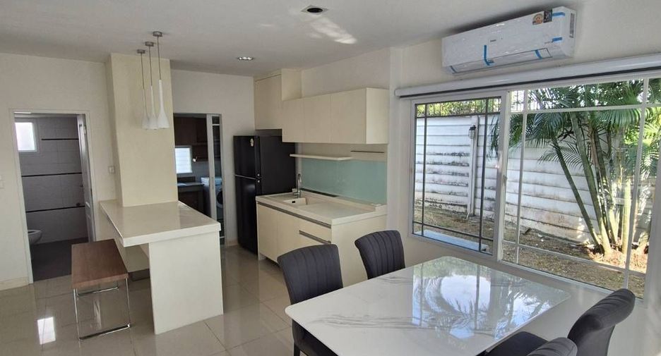 Casa en alquiler de 3 habitaciones en Mueang Chiang Mai, Chiang Mai