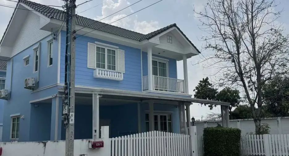 For sale and for rent 4 bedrooms house in Khlong Sam Wa, Bangkok