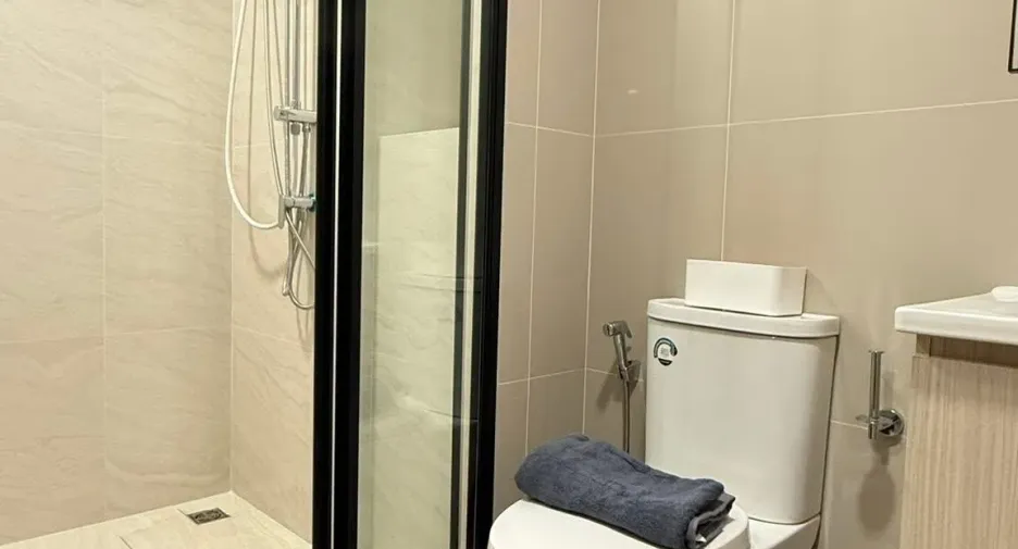 For rent studio condo in Huai Khwang, Bangkok