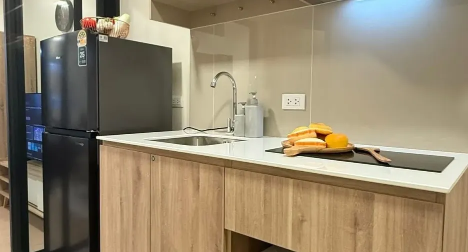 For rent studio condo in Huai Khwang, Bangkok