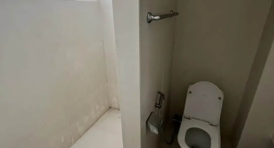 For rent 3 bedrooms apartment in Khlong Toei, Bangkok
