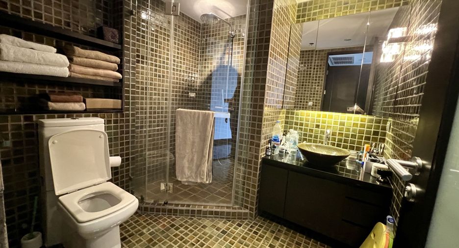 For sale 2 bedrooms condo in Watthana, Bangkok