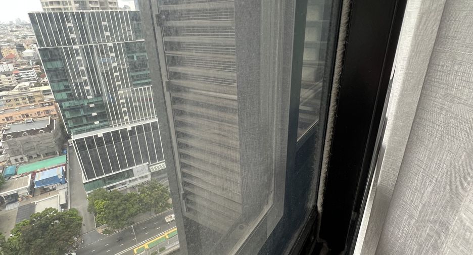 For sale 1 bed condo in Sathon, Bangkok