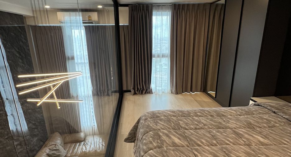 For sale 1 bed condo in Sathon, Bangkok