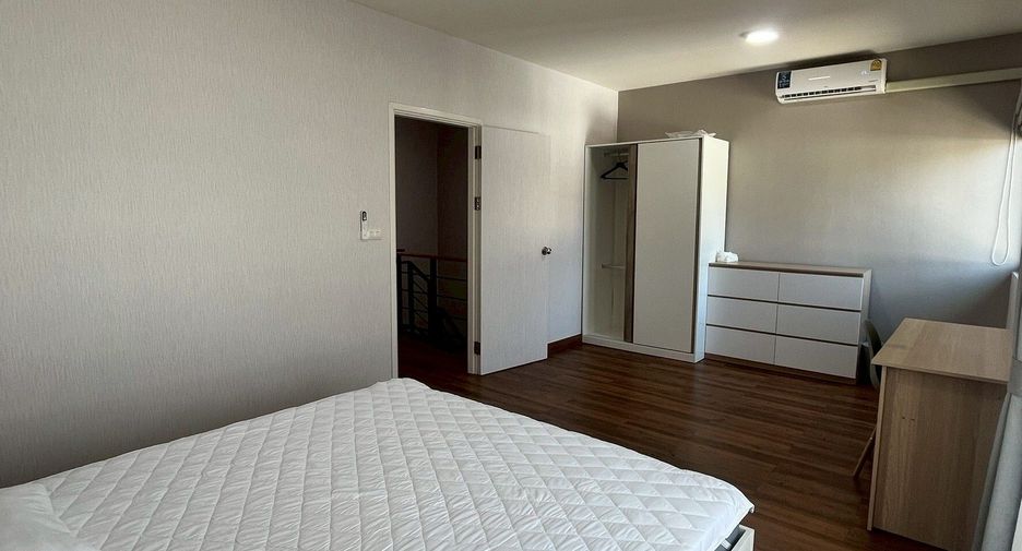 For rent 3 bedrooms townhouse in Kathu, Phuket
