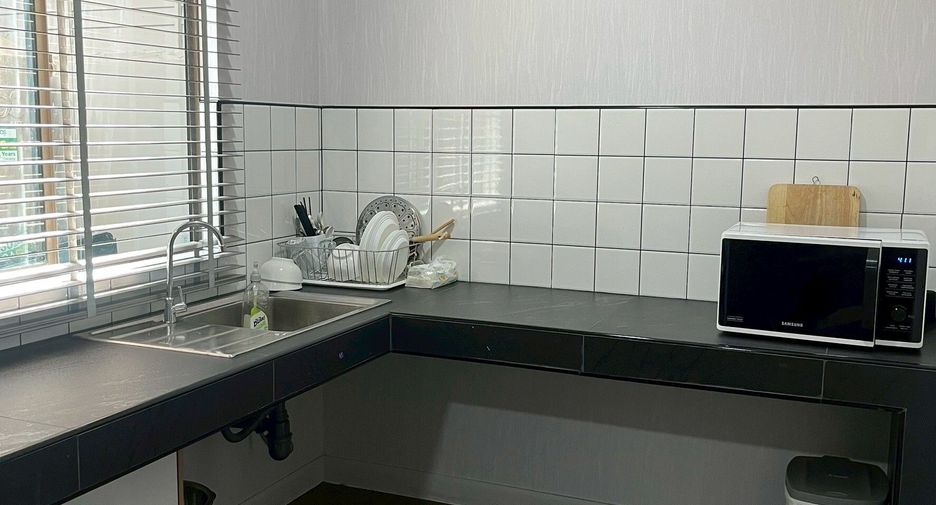 For rent 3 bedrooms townhouse in Kathu, Phuket