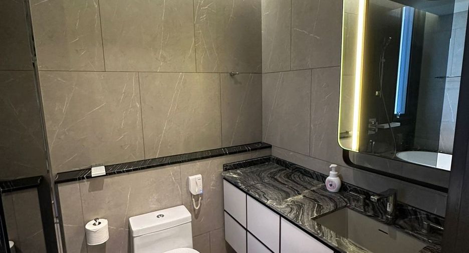 For rent 2 ベッドルーム condo in Watthana, Bangkok