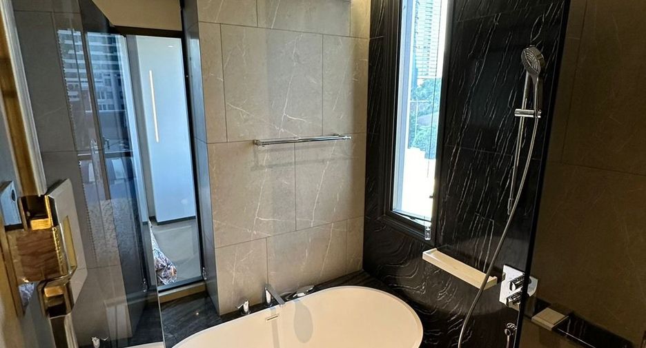 For rent 2 ベッドルーム condo in Watthana, Bangkok