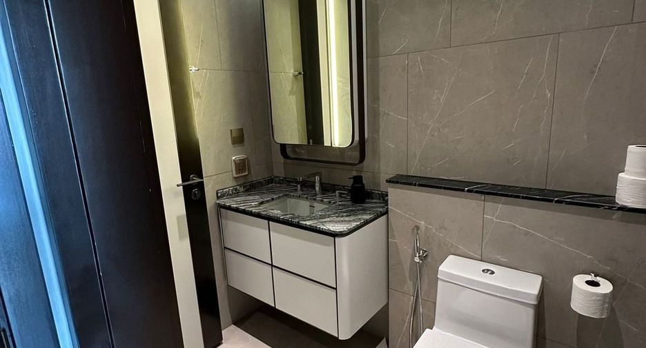For rent 2 ベッドルーム condo in Watthana, Bangkok