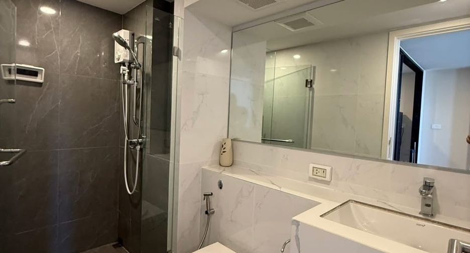 For sale 1 bed condo in Bang Kapi, Bangkok