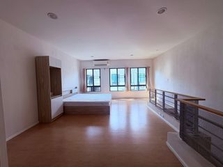 Reihenhaus zur Miete mit 3 Zimmer in Thung Khru, Bangkok
