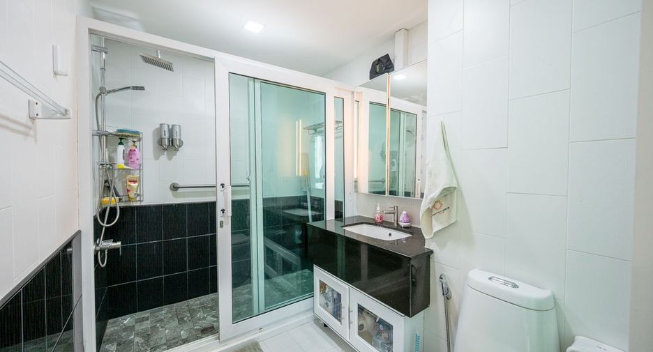 À louer 2 chambres condo à South Pattaya, Pattaya