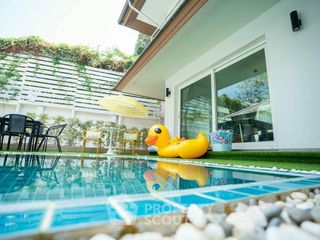 For rent 4 bedrooms villa in Bang Lamung, Chonburi