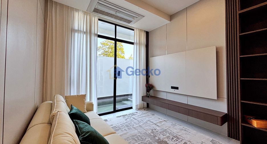 For sale 4 bedrooms house in Bang Lamung, Chonburi