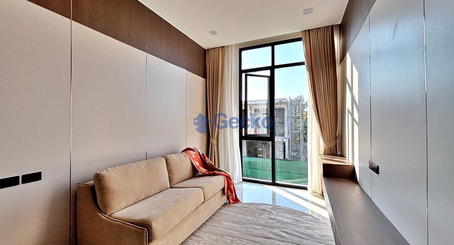 For sale 4 bedrooms house in Bang Lamung, Chonburi