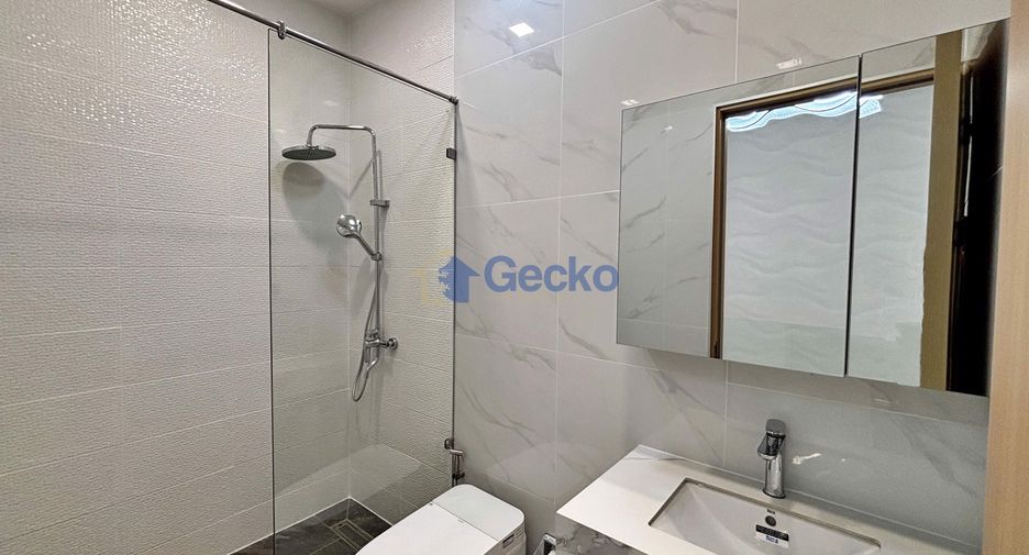 For sale 4 bedrooms house in Bang Lamung, Chonburi