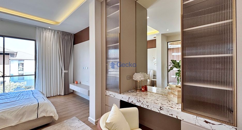 For sale 4 ベッドルーム house in Bang Lamung, Chonburi