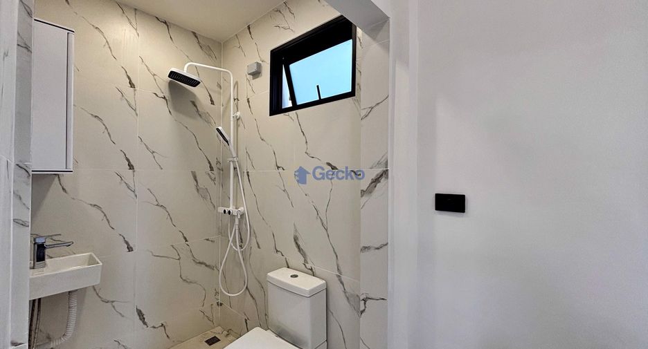 For sale 4 ベッドルーム house in Bang Lamung, Chonburi
