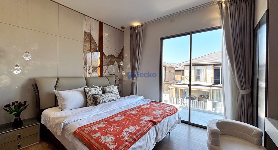 For sale 4 ベッドルーム house in Bang Lamung, Chonburi