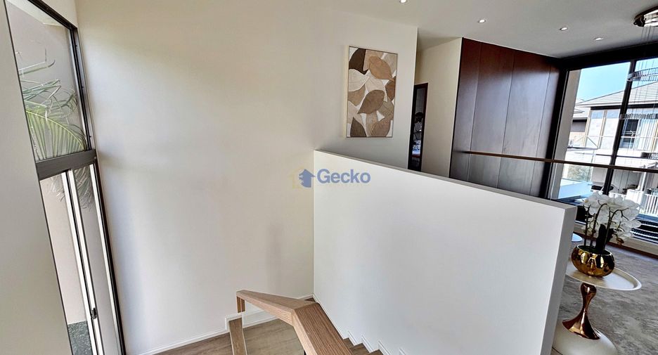 For sale 4 ベッドルーム house in Bang Lamung, Chonburi