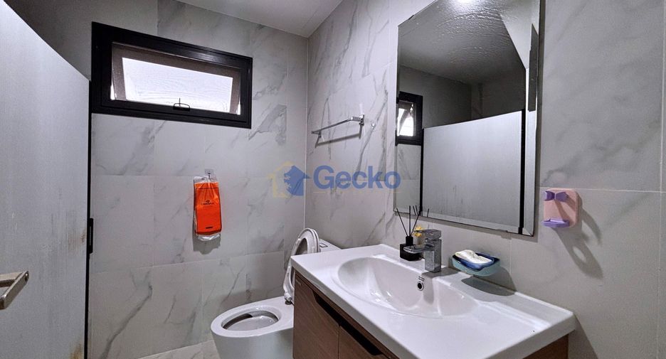 Casa en venta de 4 habitaciones en Bang Lamung, Chonburi