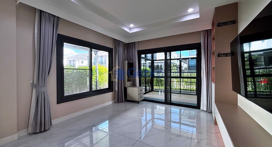 Casa en venta de 4 habitaciones en Bang Lamung, Chonburi
