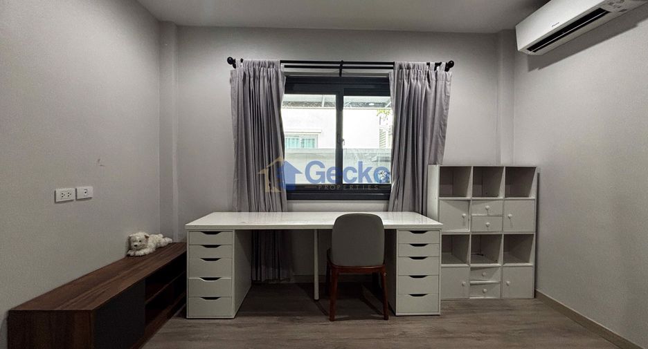 Casa en venta de 4 habitaciones en Bang Lamung, Chonburi