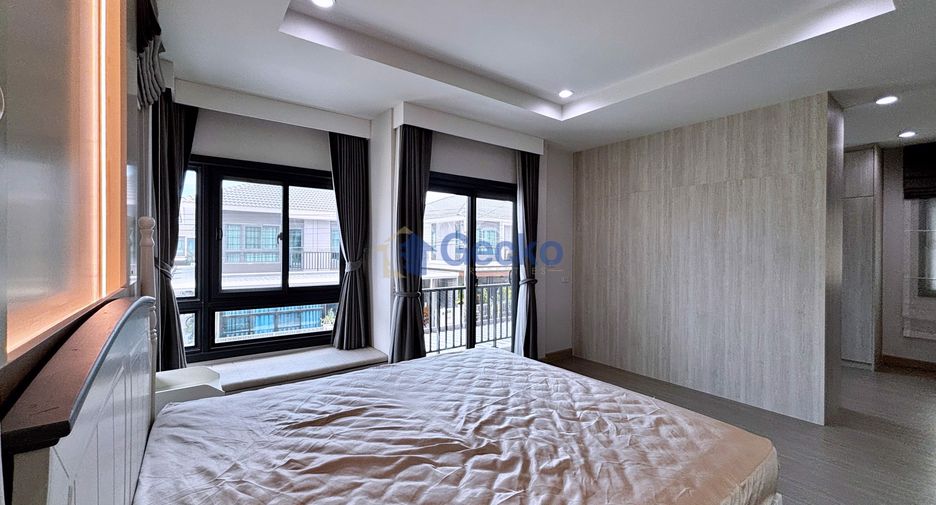 Casa en venta de 4 habitaciones en Bang Lamung, Chonburi