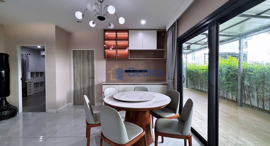 Casa en venta de 4 habitaciones en Bang Lamung, Chonburi
