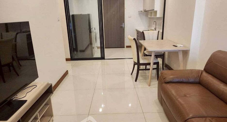 Condo en alquiler de 1 habitaciones en Khlong San, Bangkok