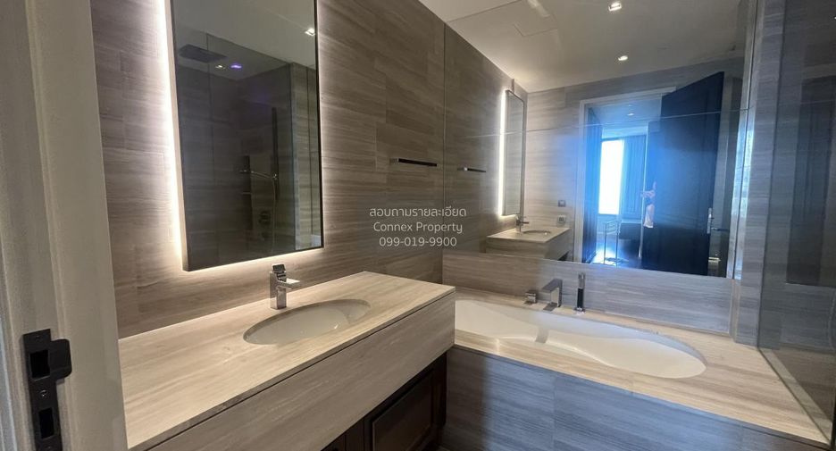For rent 2 bedrooms condo in Khlong Toei, Bangkok