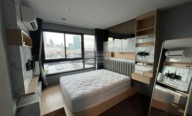 À louer 1 chambre condo à Phra Khanong, Bangkok