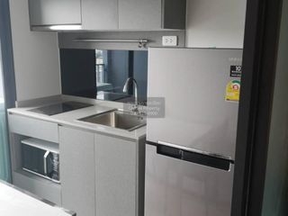 Condo en alquiler de 1 habitaciones en Phra Khanong, Bangkok