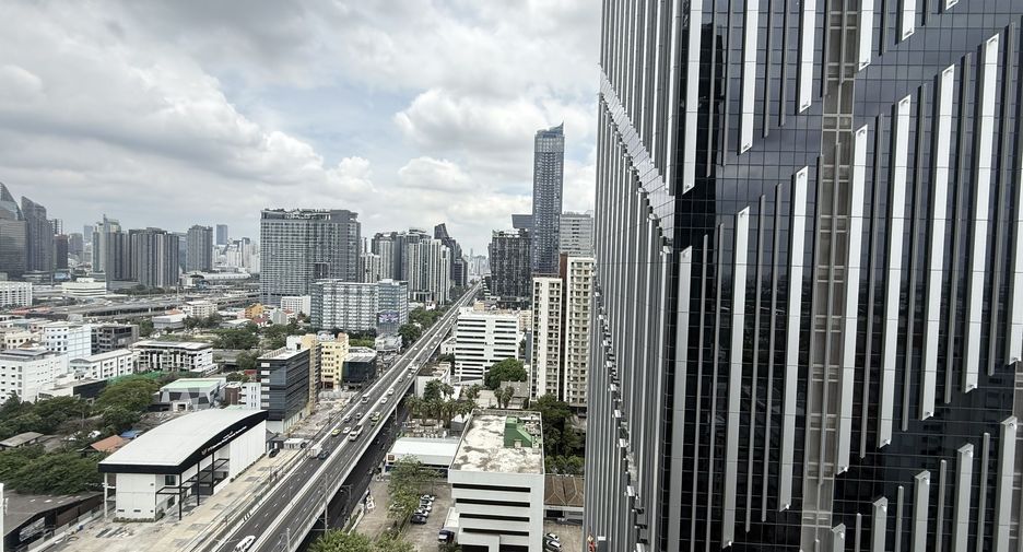 Wohnung zur Miete mit 1 Zimmer in Huai Khwang, Bangkok