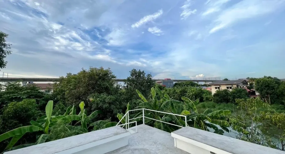 ขาย และ ให้เช่า 5 ห้องนอน บ้านเดี่ยว ใน ลาดกระบัง, กรุงเทพฯ
