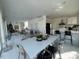 For sale and for rent 5 bedrooms house in Lat Krabang, Bangkok