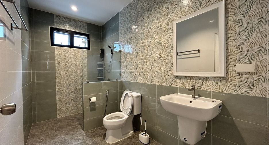 出租 2 卧室 独立屋 在 Phuket Town, 普吉