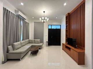 Haus zur Miete mit 2 Zimmer in Mueang Phuket, Phuket