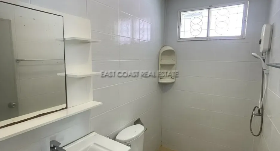 For rent and for sale 3 bedrooms house in Bang Lamung, Chonburi