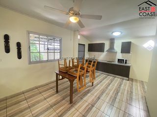 Casa en venta y en alquiler de 3 habitaciones en Bang Lamung, Chonburi