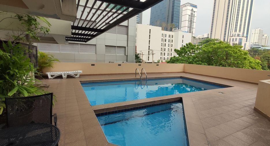 À louer 3 chambres condo à Khlong Toei, Bangkok